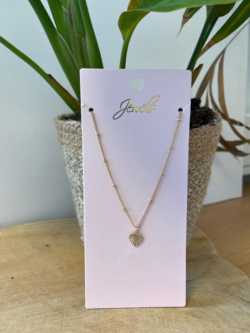 500L41 Ketting met bewerkt hartje